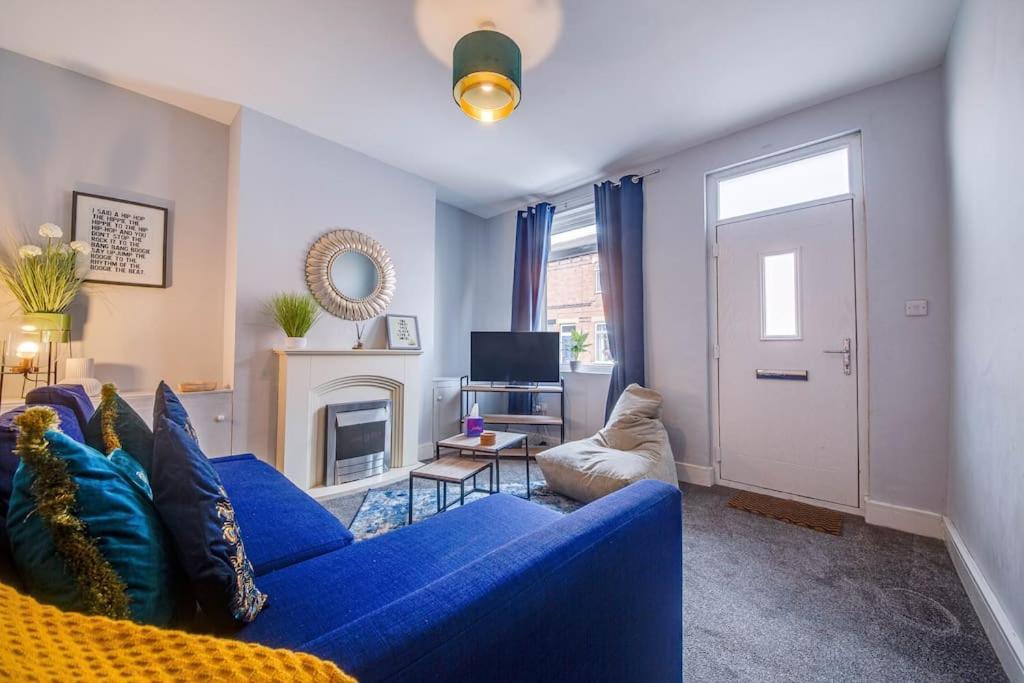 Glasswing Stays Liquorice Lodge Castleford Exterior photo