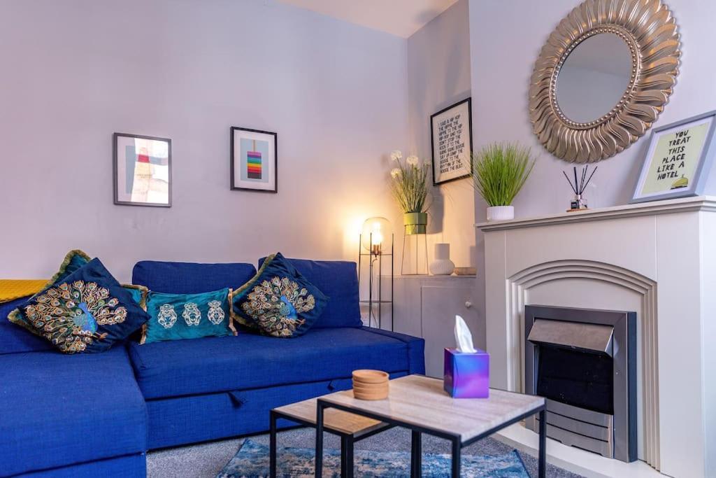 Glasswing Stays Liquorice Lodge Castleford Exterior photo